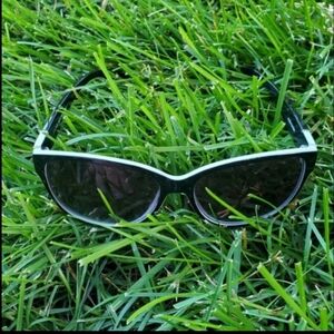 Dana Buchanan black &  white  sunglasses